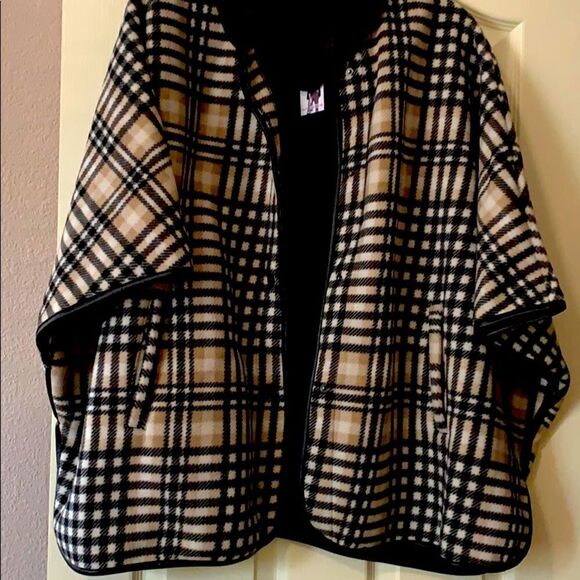 RACHEL Rachel Roy Jackets & Blazers - Rachel Roy Poncho in Tan and Black Size Small